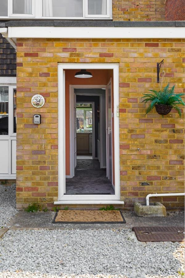 Perfect For Contractors - Canterbury - Free Parking - Ultra Wifi エクステリア 写真